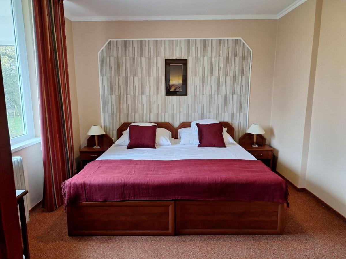 Komfort Hotel Platan Harkány Extérieur photo